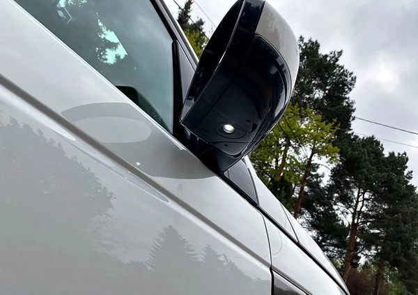Land Rover Discovery Sport cena 79900 przebieg: 169852, rok produkcji 2015 z Skwierzyna małe 781
